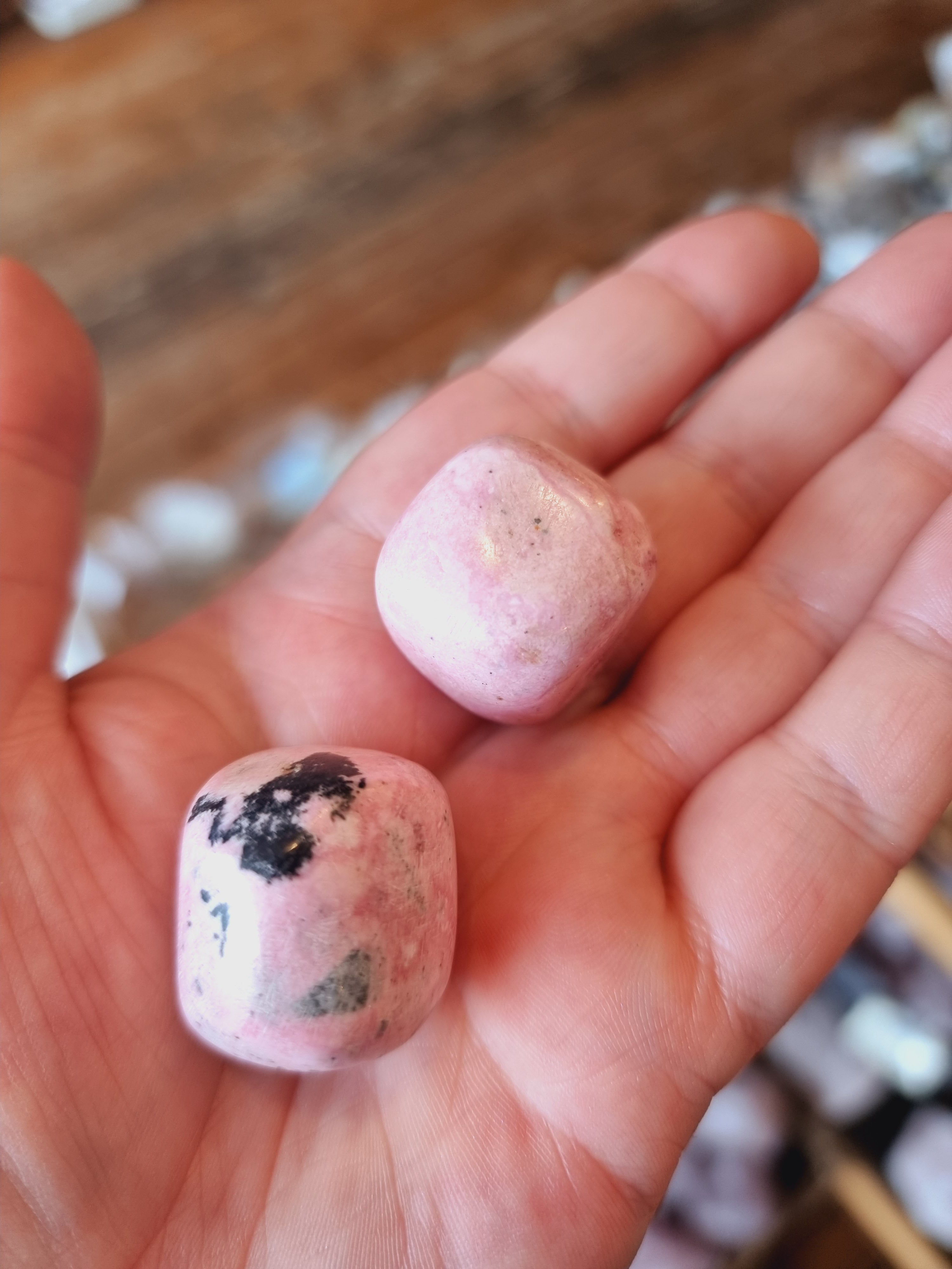 Rhodonite (Medium)