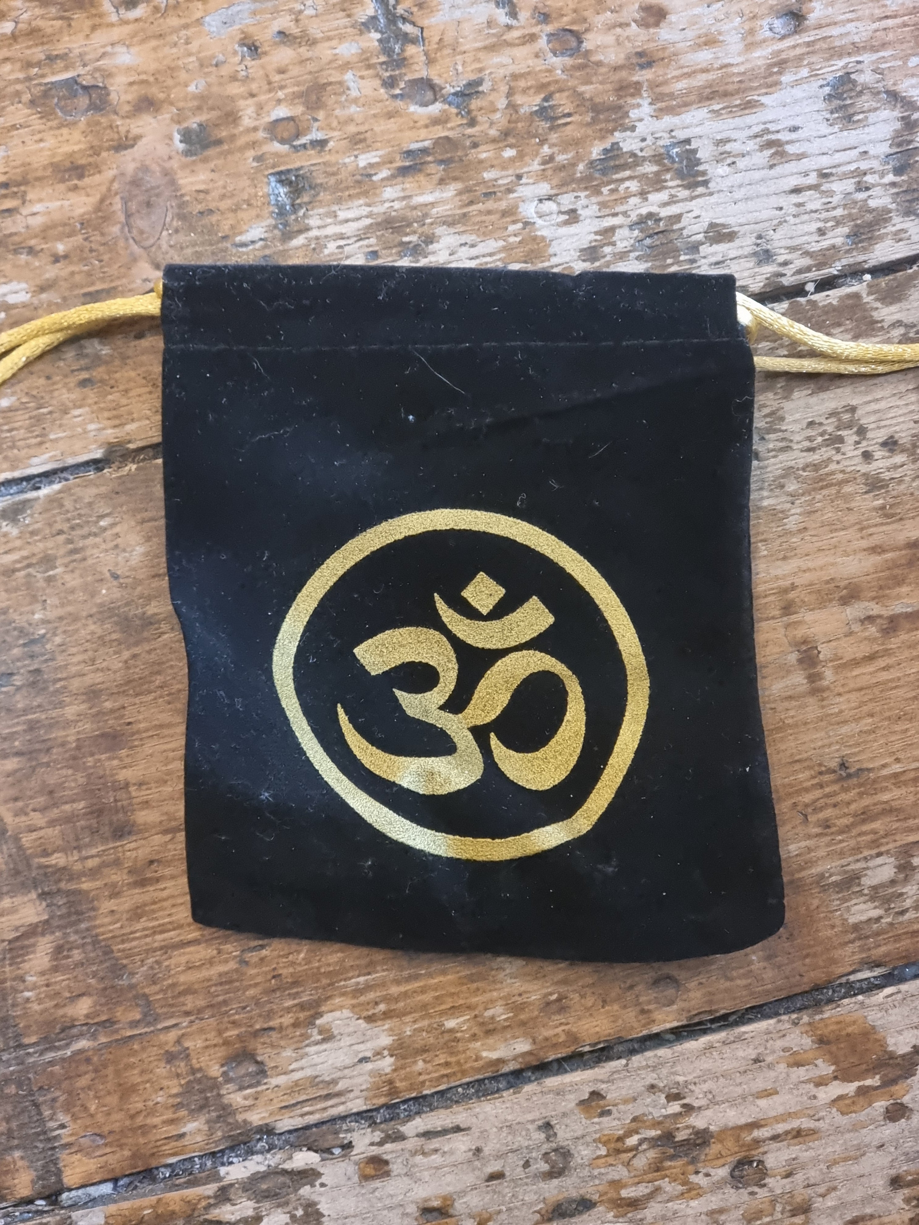 Ohm Pouch