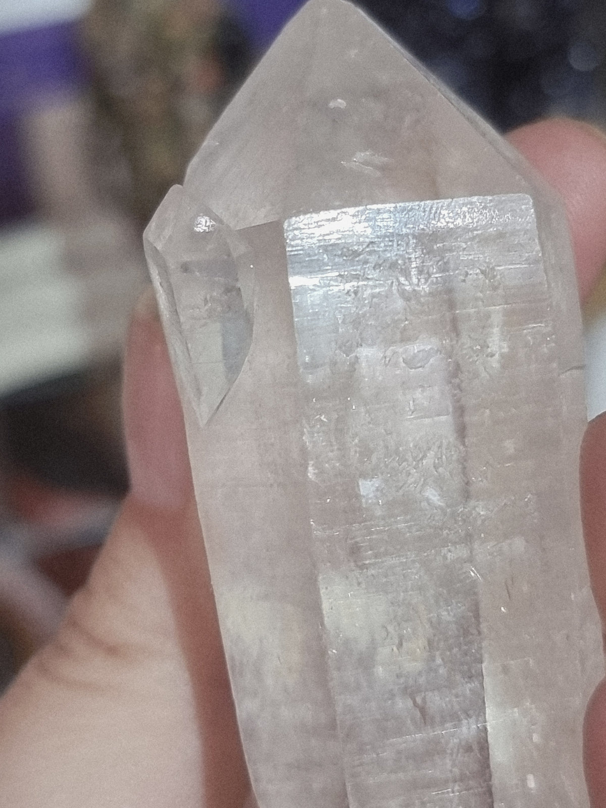 Terminated Quartz Point with Bridge (LQ6)