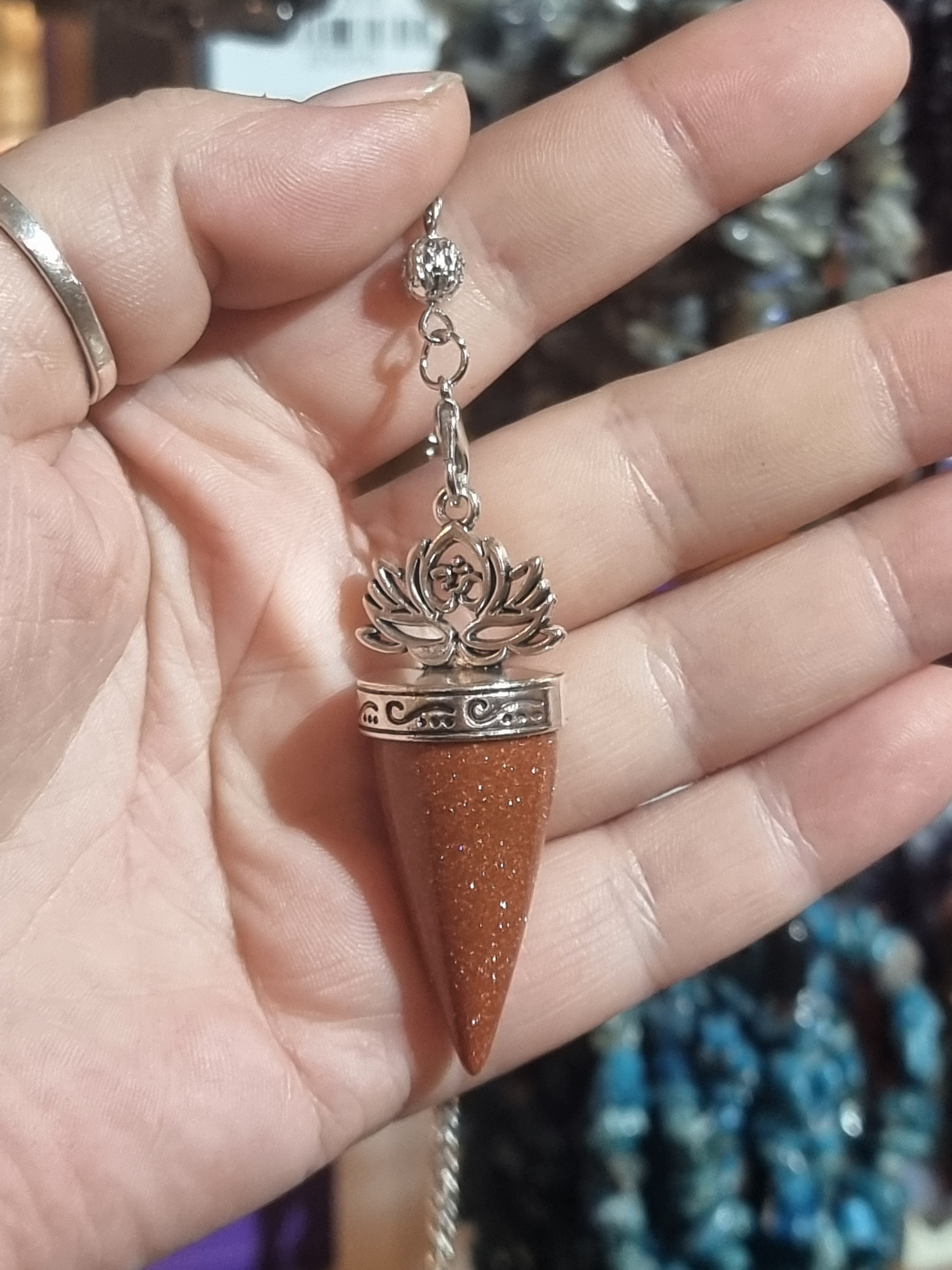 Goldstone Lotus Pendulum
