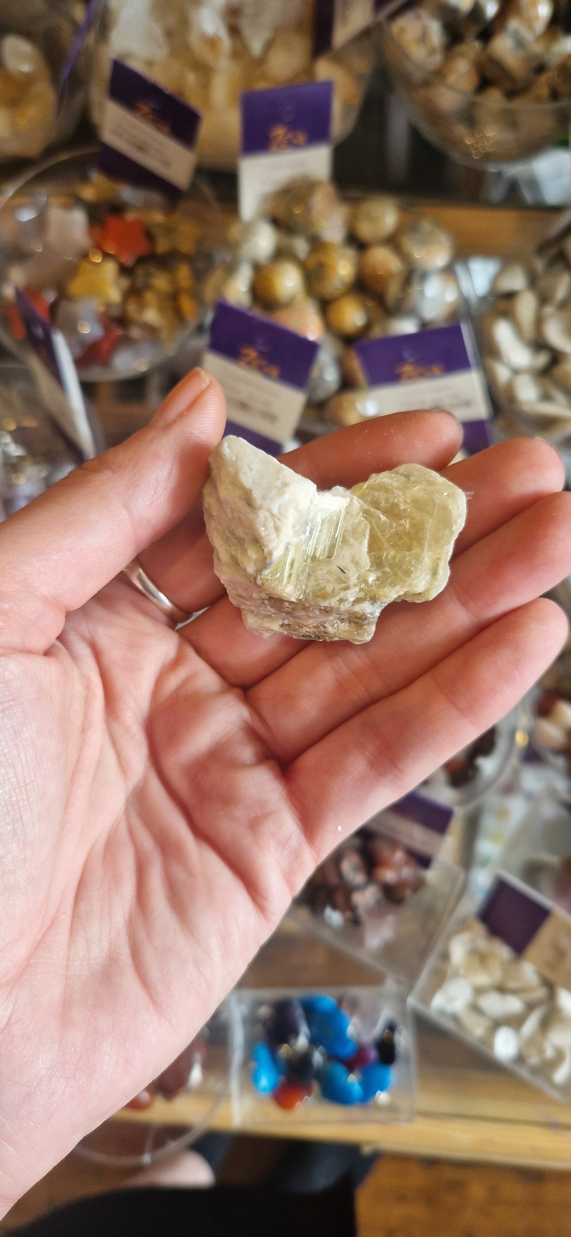 Yellow Muscovite (spec 1)