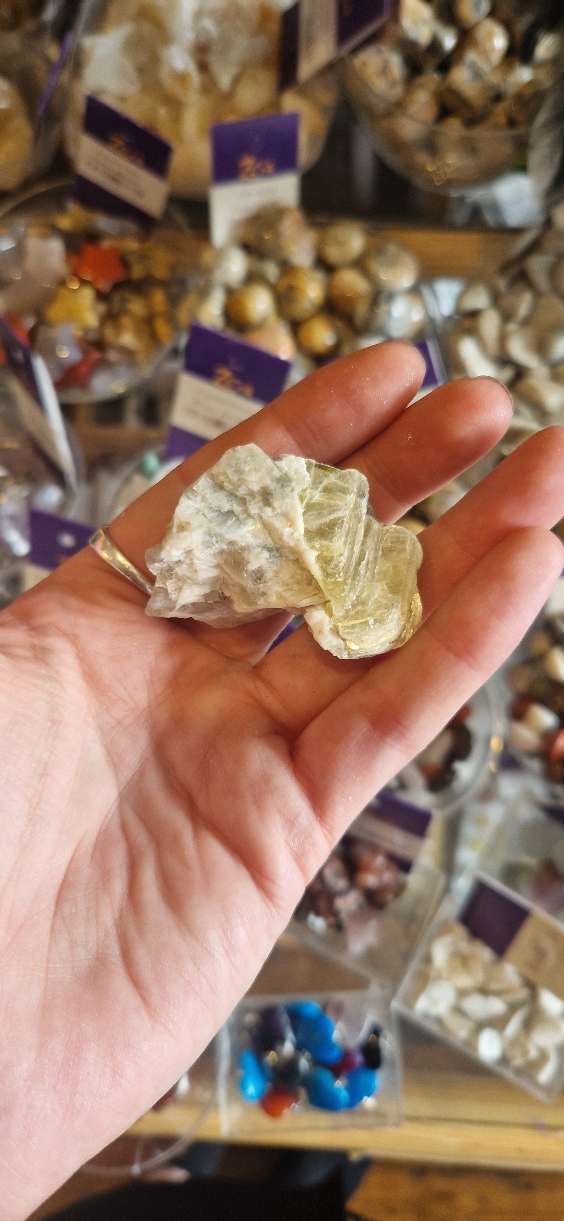 Yellow Muscovite (spec 1)