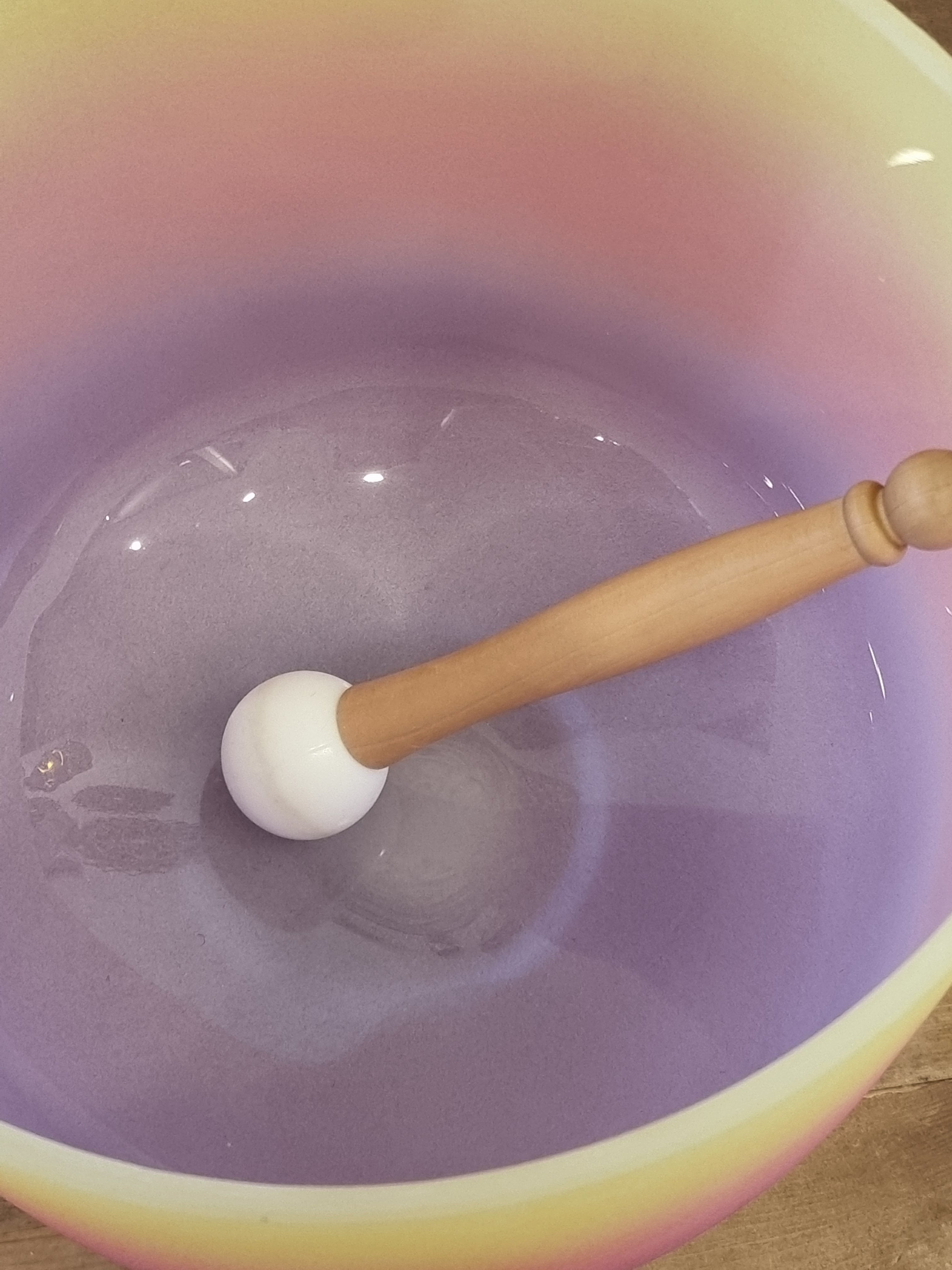 Crystal Singing Bowl (Rainbow)