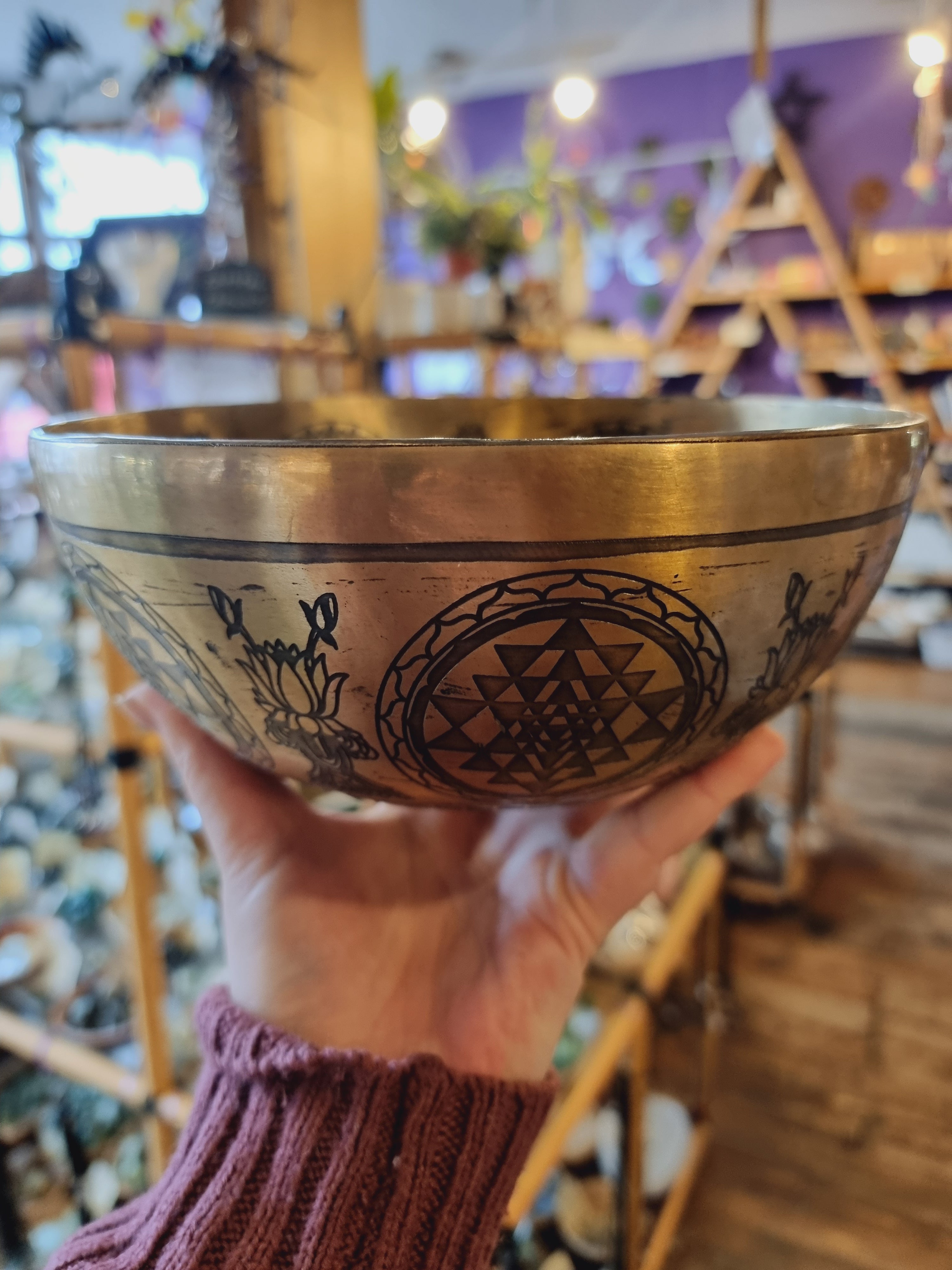 Engraved Geometric Singing Bowl