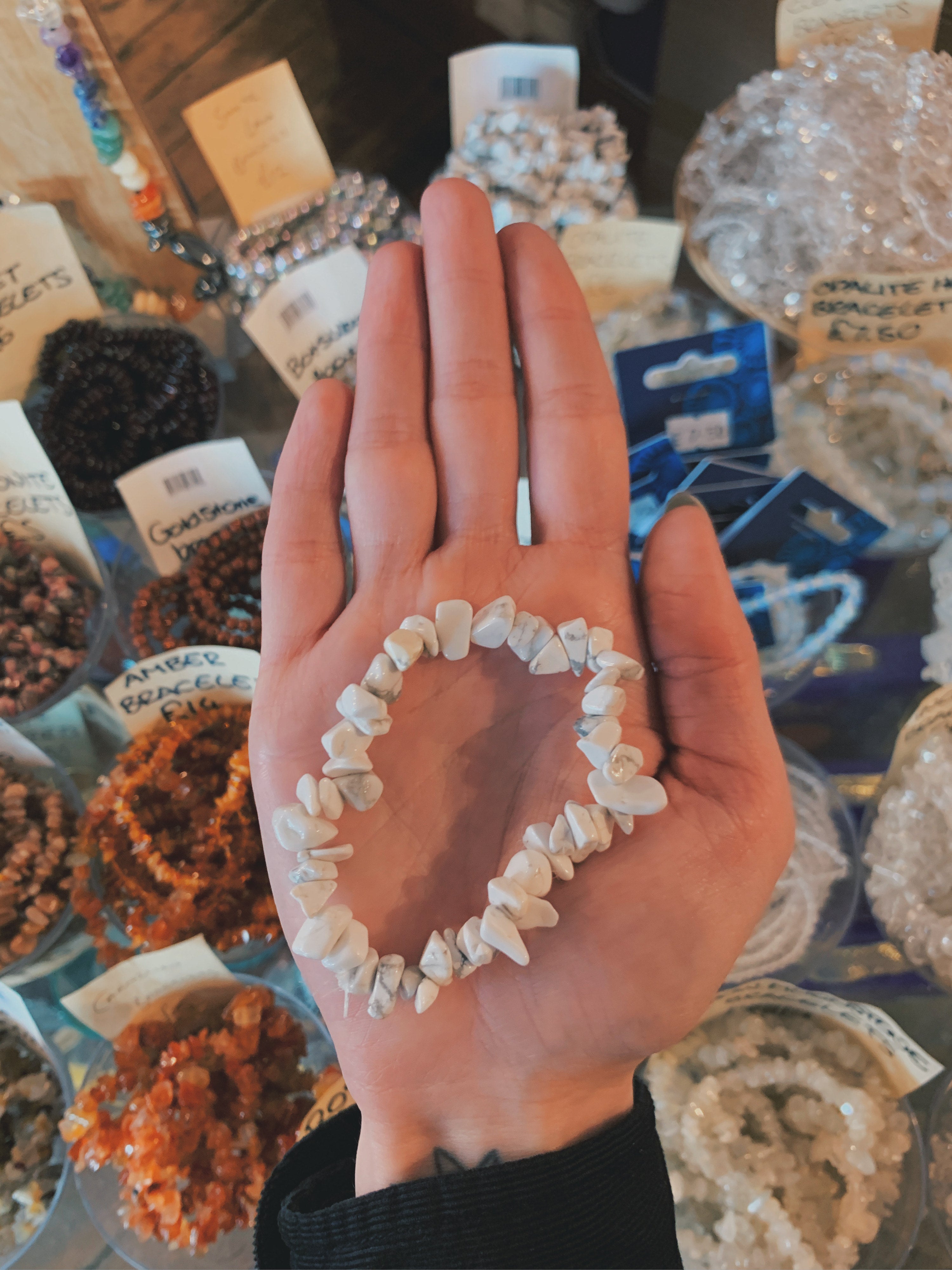 Howlite Chip Bracelet