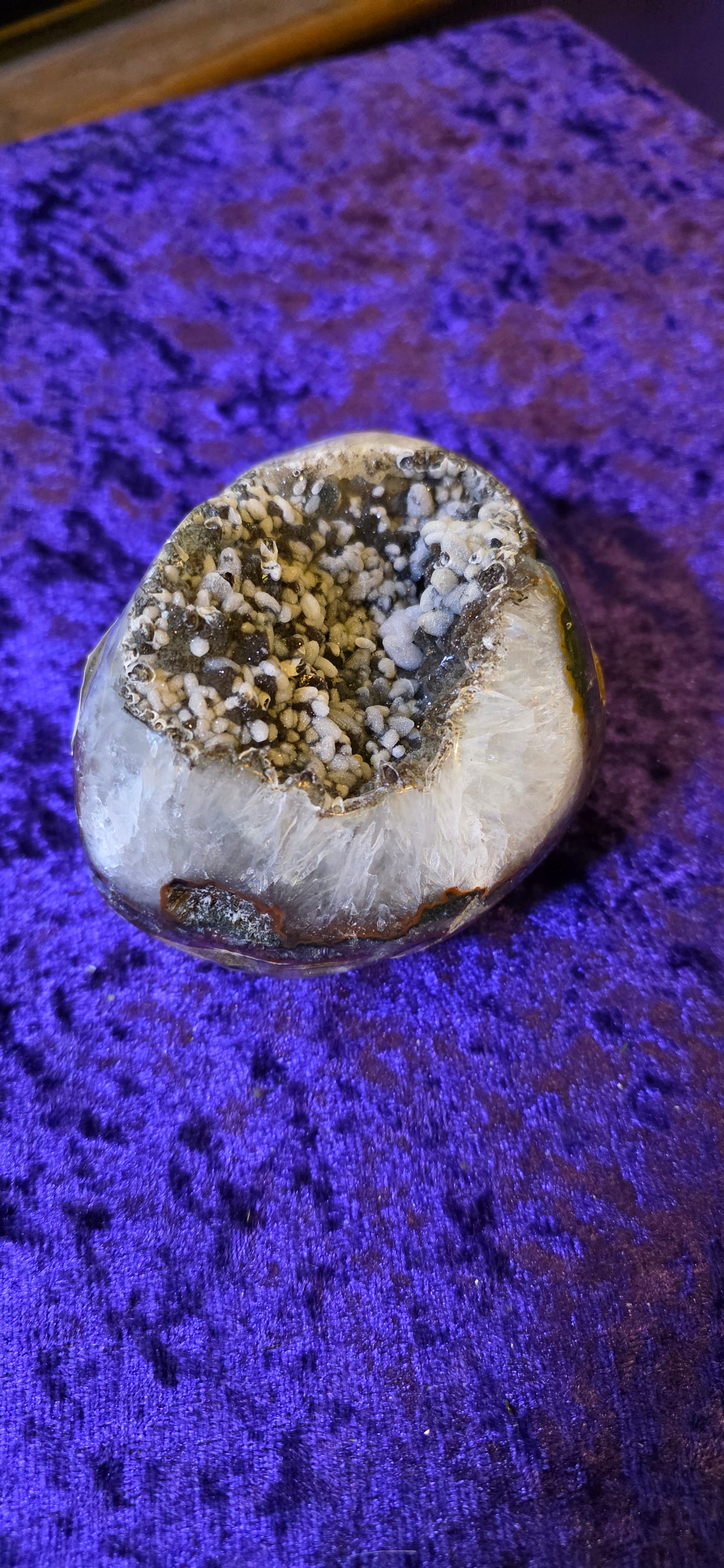 Agate Geode (Polished)
