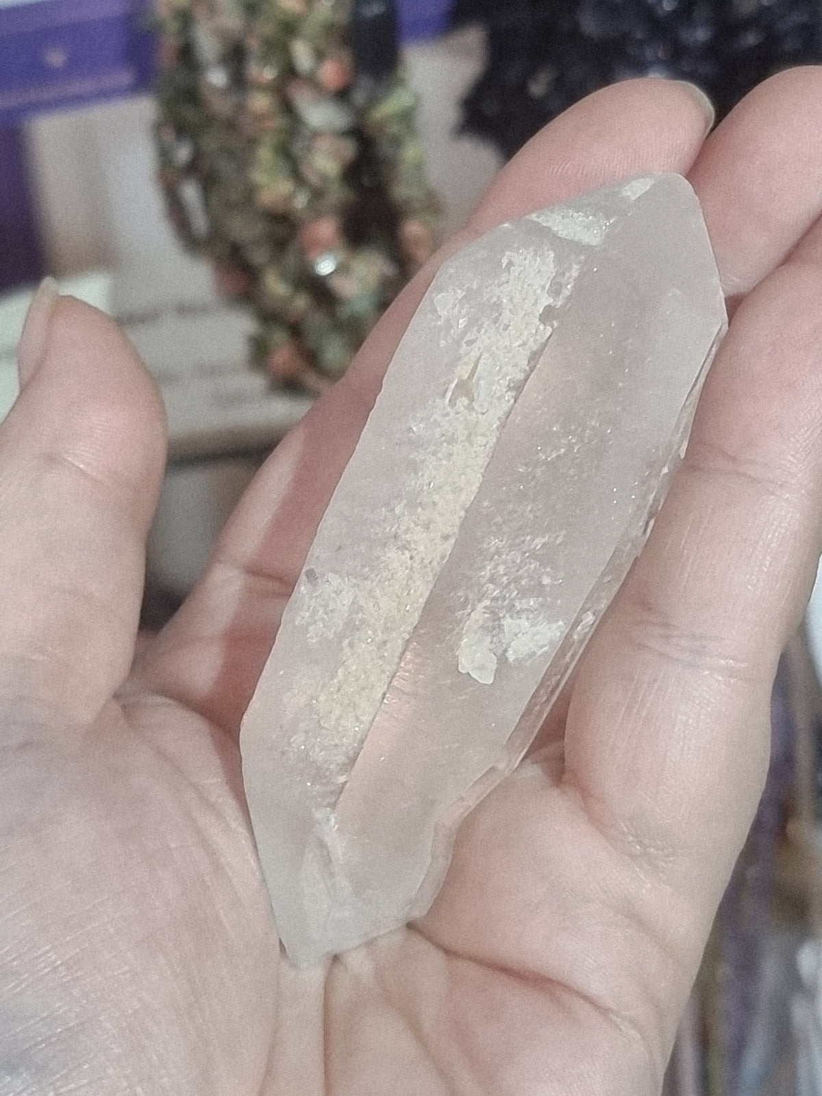 Terminated Quartz Point with Bridge (LQ6)