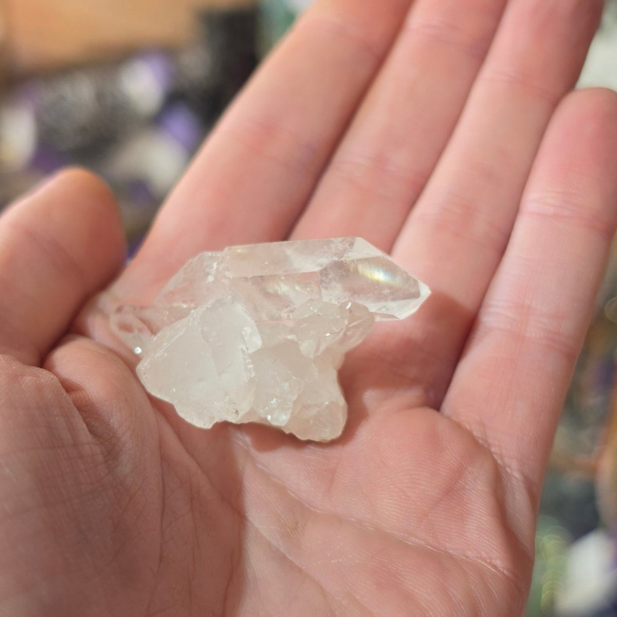 Natural Quartz with Supported Bridge (A17)