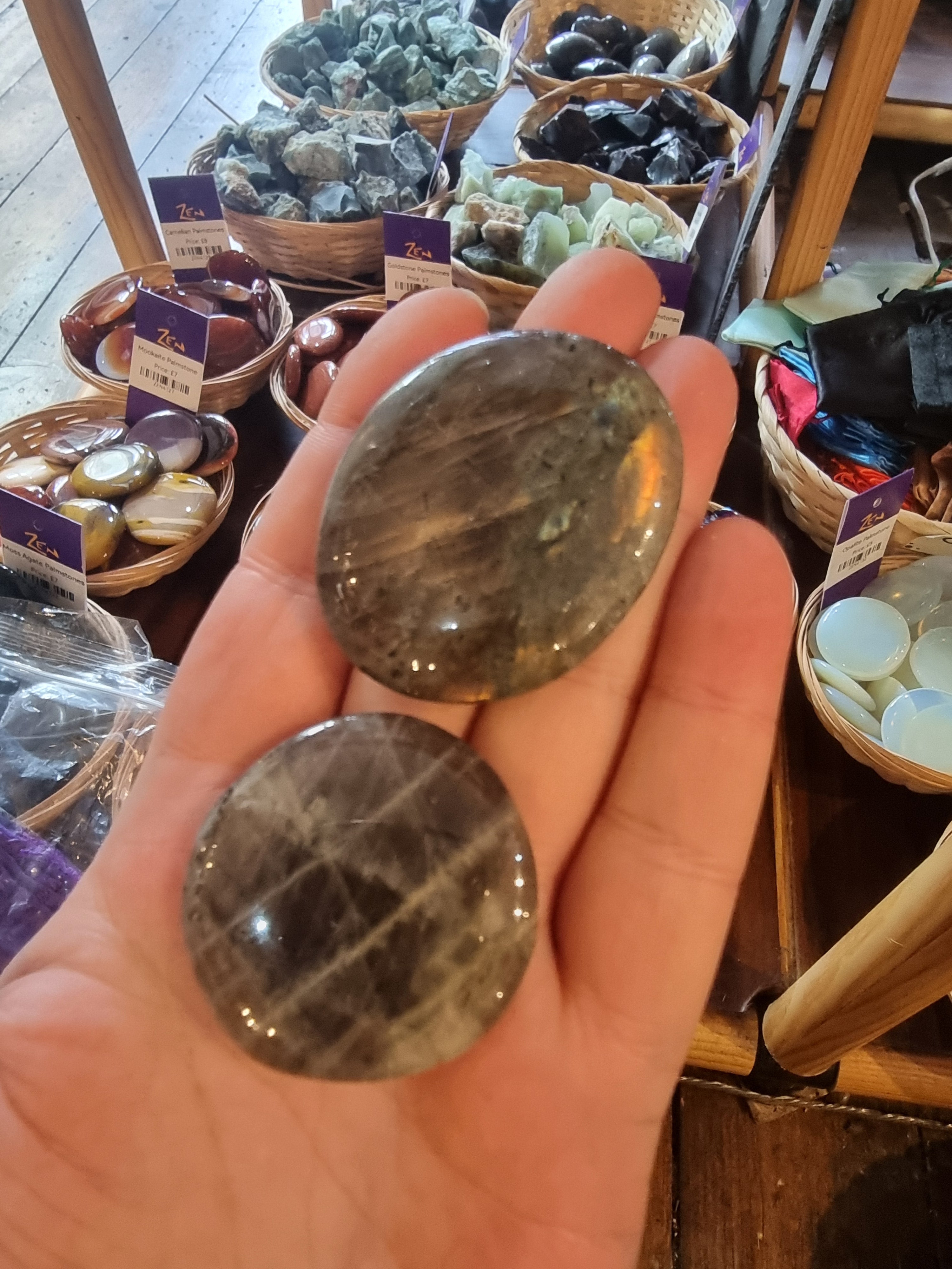 Labradorite Palmstone