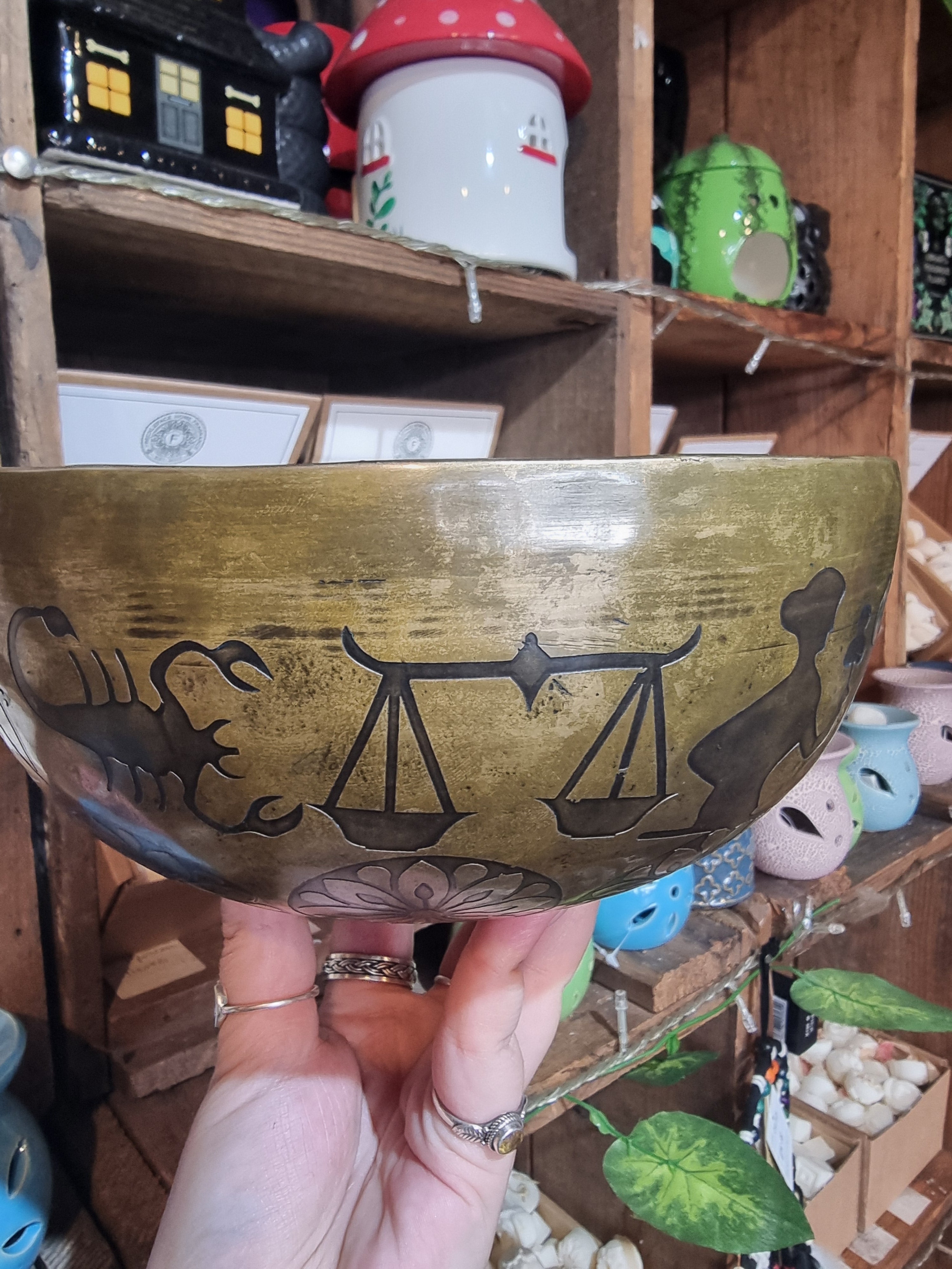 Engraved Zodiac Singing Bowl (19cm)