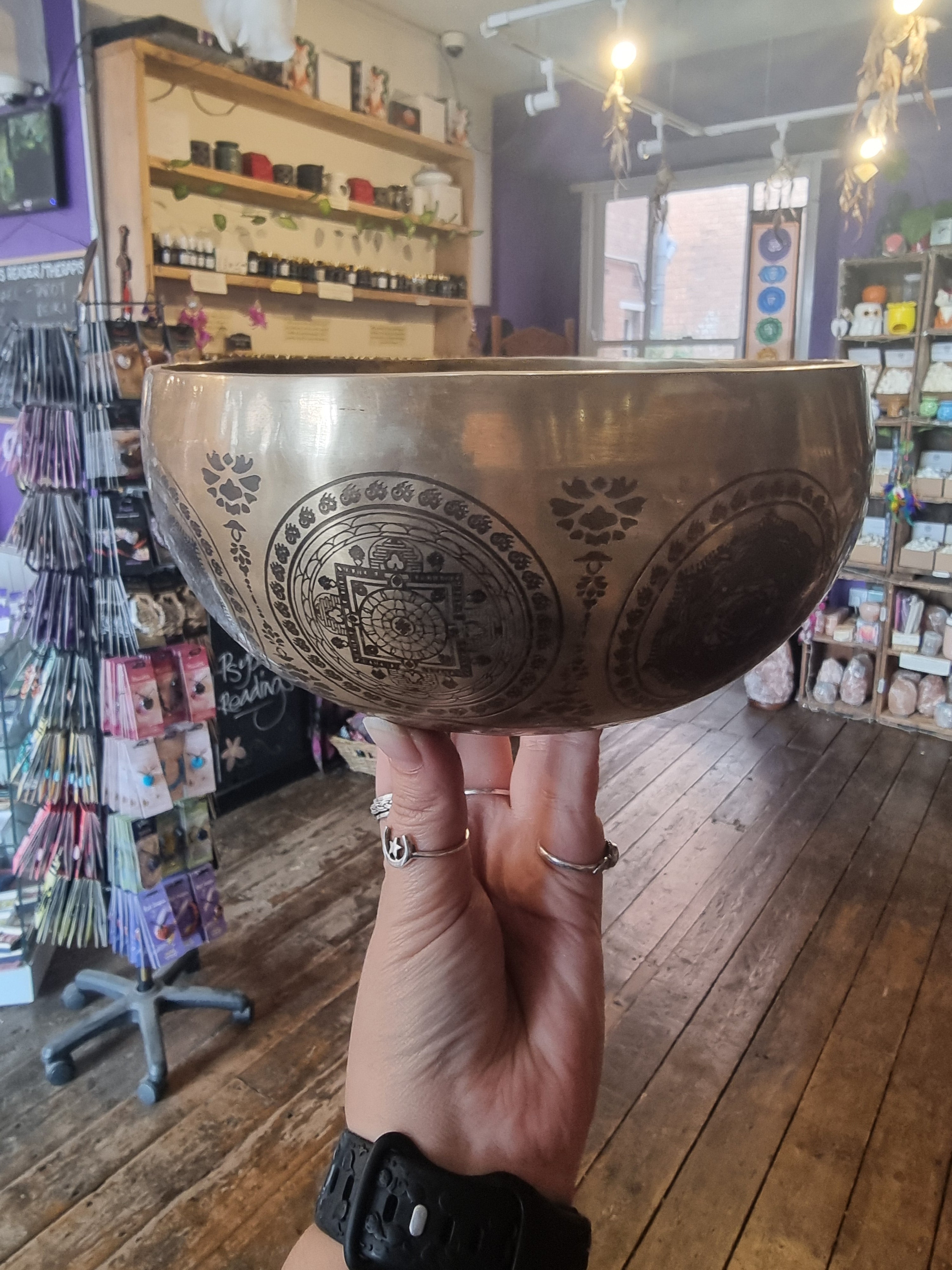 Engraved Mandala Singing Bowl (18.5cm)