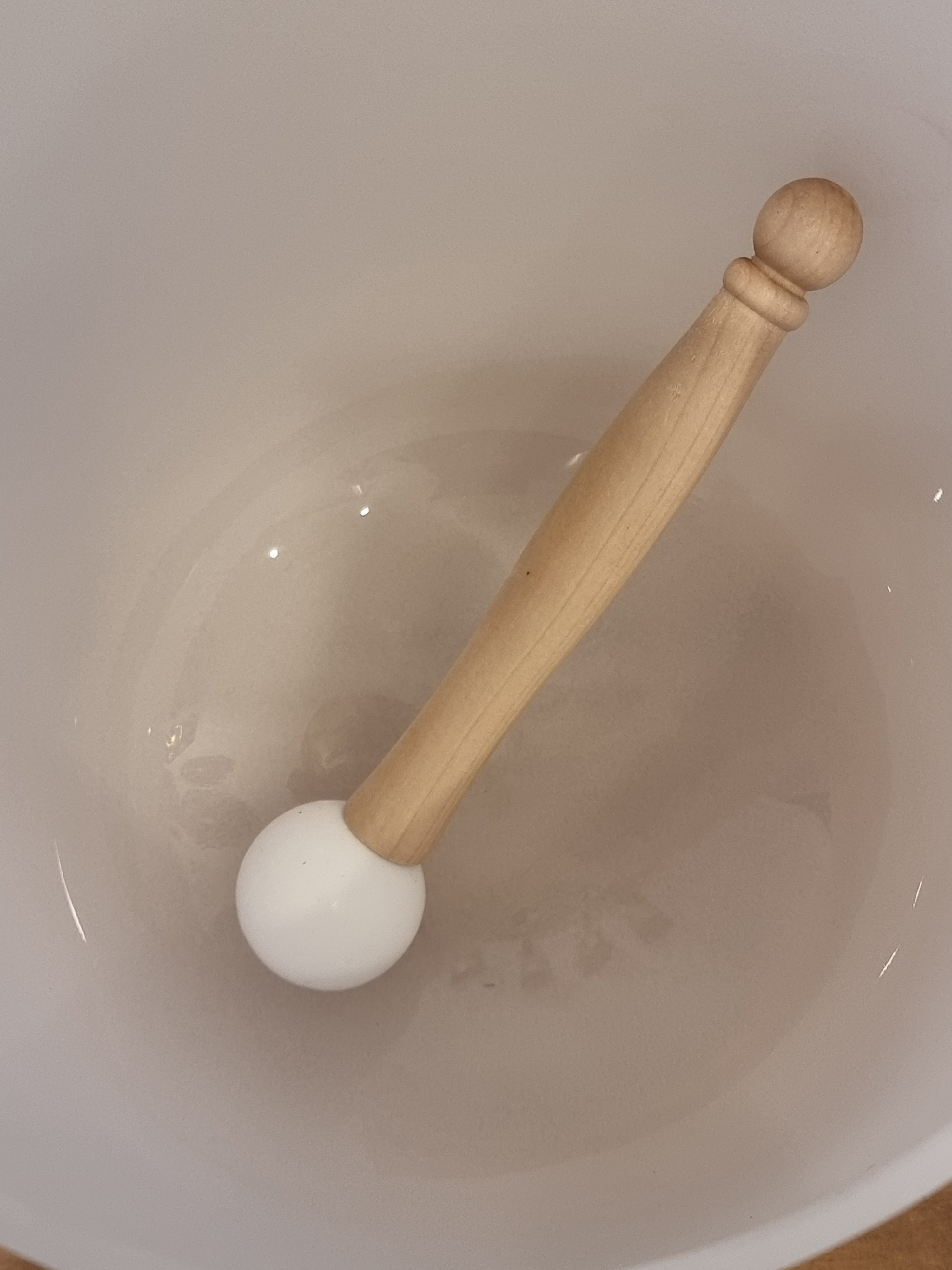 Crystal Singing Bowl (White)