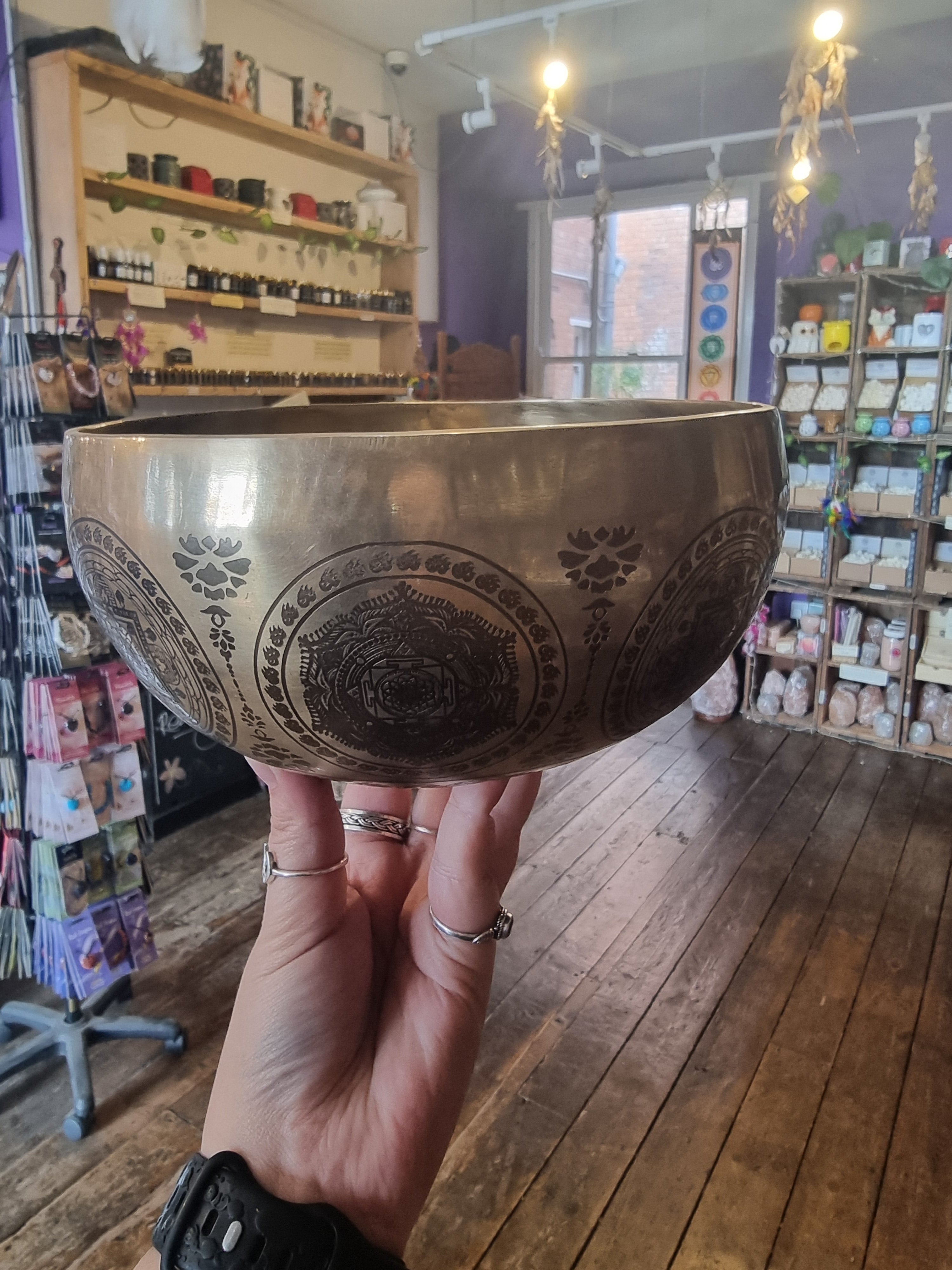 Engraved Mandala Singing Bowl (18.5cm)