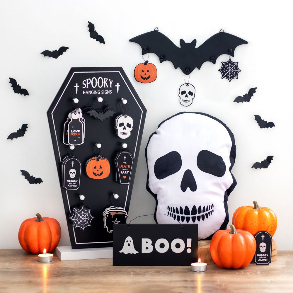 Spooky Hanging Signs